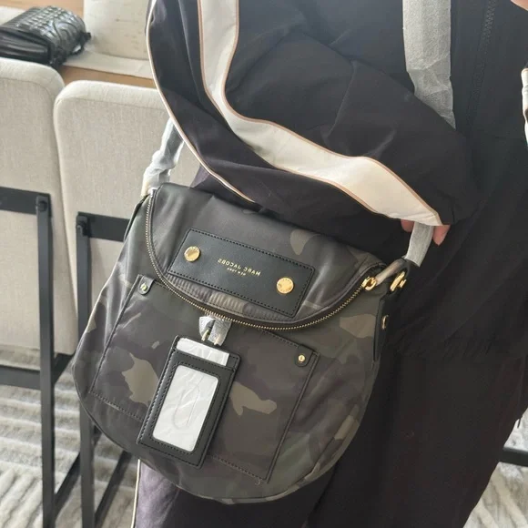 MARC JACOBS 4S5HMS035H02- CAMO PREPPY NATASHA NYLON WOMENS MINI CROSSBODY BAG - Picture 2 of 8